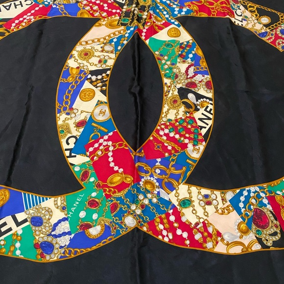 CHANEL Vintage Jewel Print Silk Scarf - Picture 4 of 14